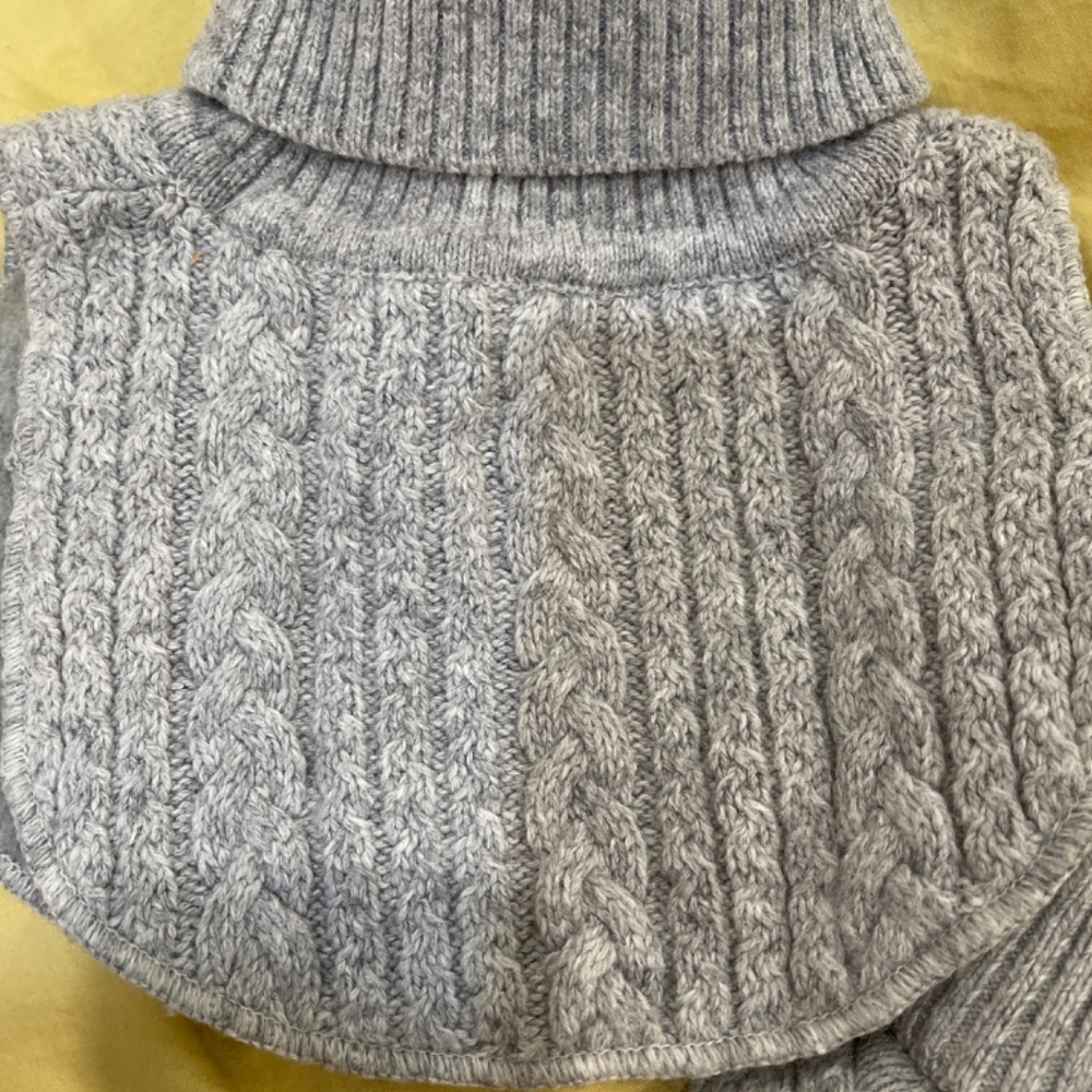 High neck - Picture 3 of 4